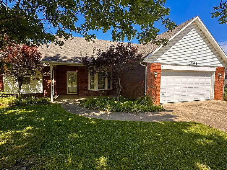 3802 Maple Rd — Photo 1