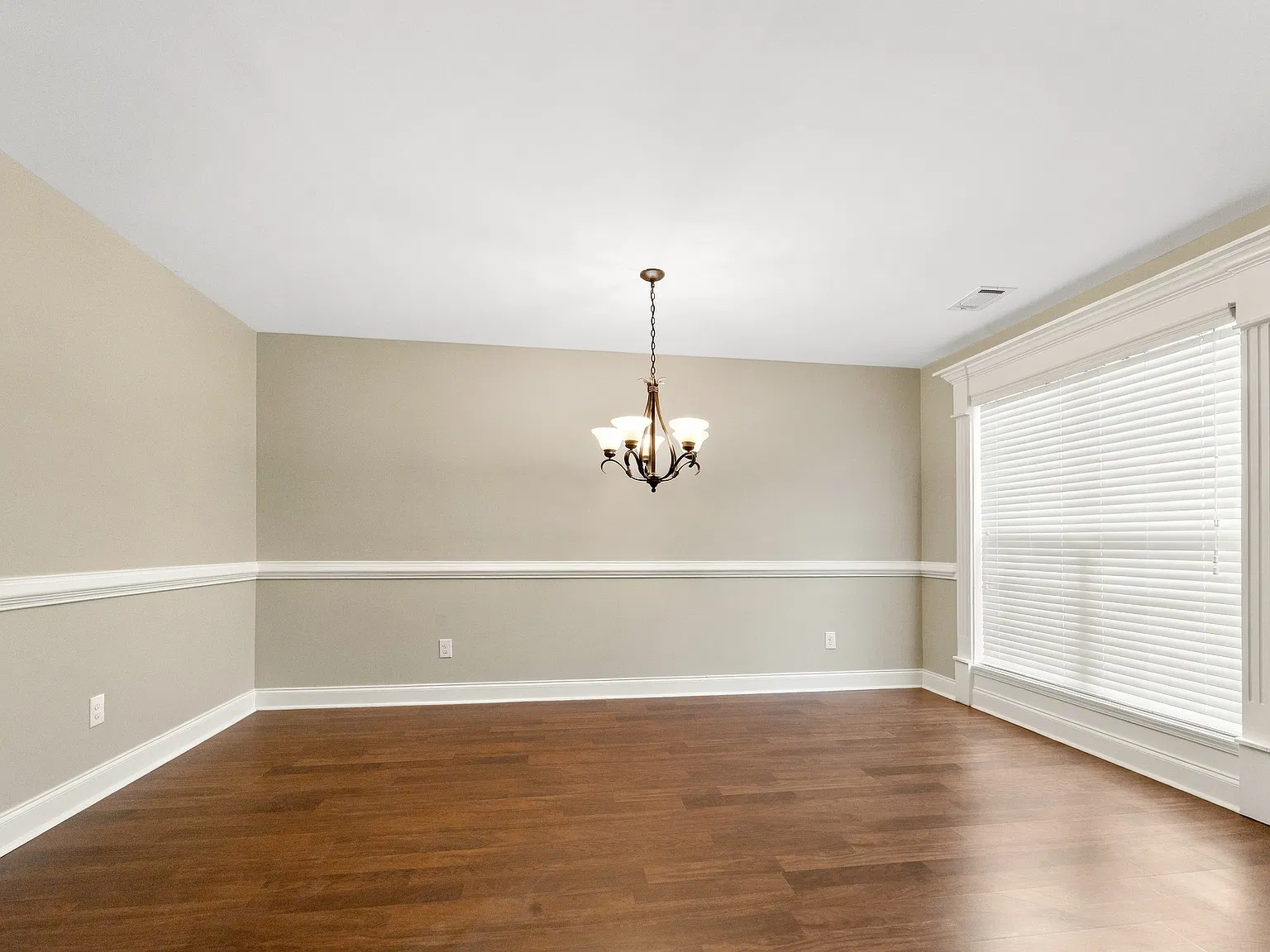 3 bed, 1750 sqft, $1,650 — Photo 3