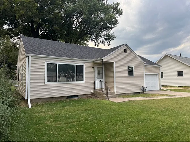 Single Family Home — Photo 2
