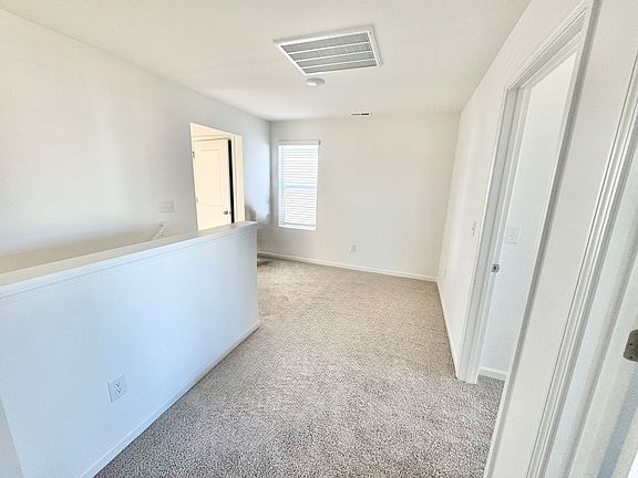 4th image of 1372 Stork Dr