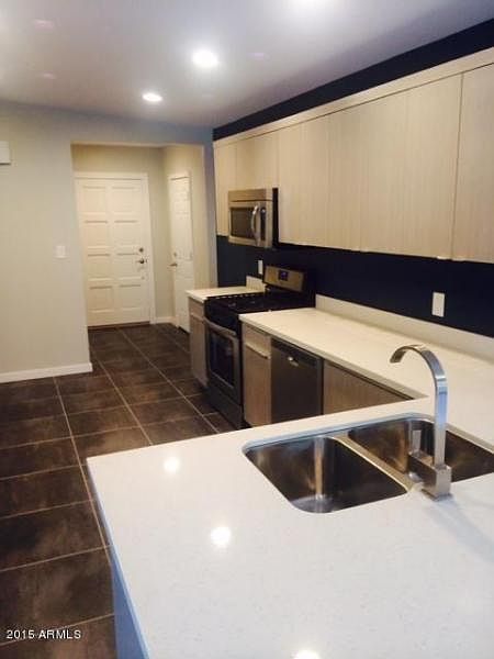 1st image of 3633 E Shaw Butte Dr