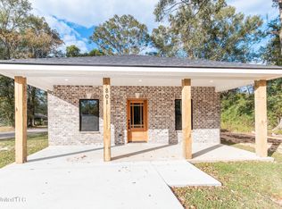801 4th St, Picayune, MS 39466