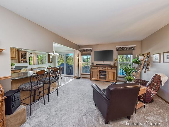 2nd image of 75 Saint Croix Ct