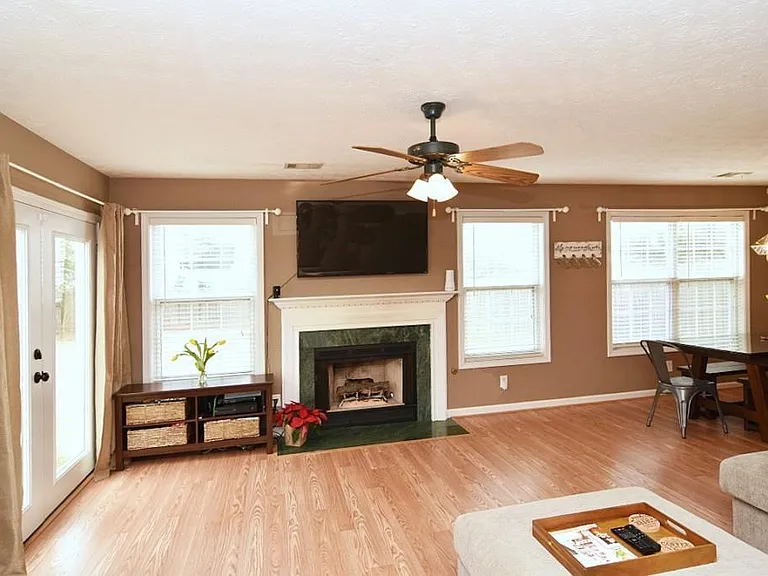 13361 Harpley Ct — Photo 6
