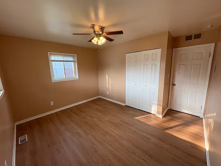 28444 Hales St — Photo 5