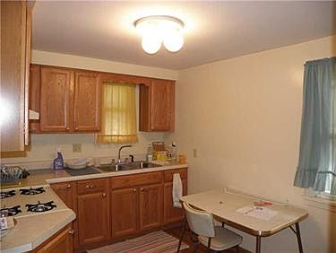4th image of 1130 Highview Dr