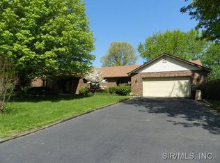 212 Sundew Dr, Belleville, IL 62221