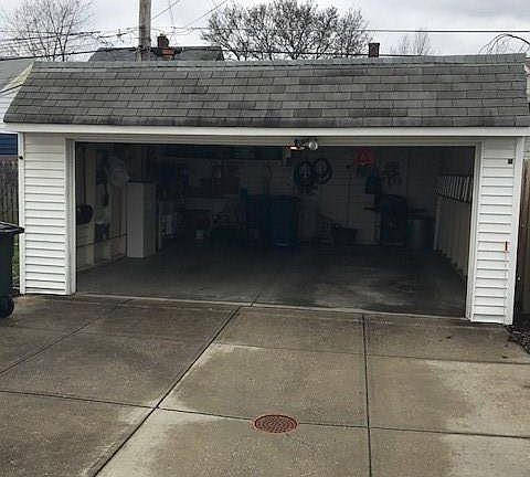 3rd image of 2204 Elbur Ave
