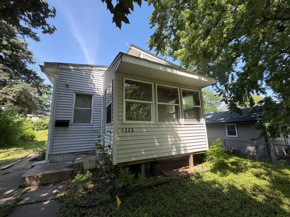 4228 Washington St NE, Columbia Heights, MN 55421