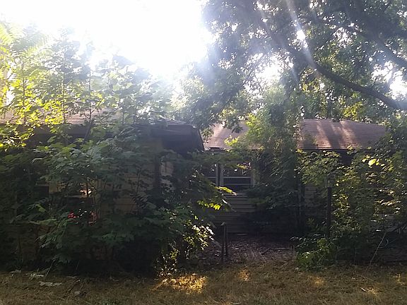 2nd image of 56640 Miller Dr