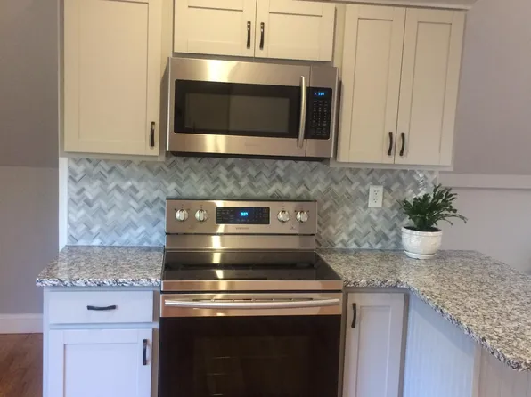 (undisclosed Address), Gray, ME 04039