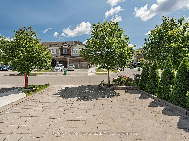 114 Tundra Rd #UPPER — Photo 2