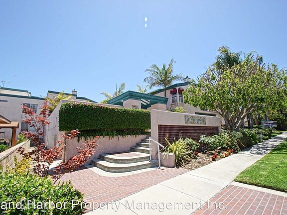 2nd image of 24548 Park St