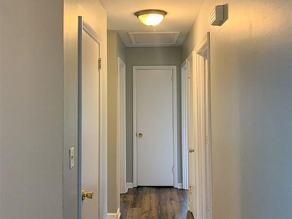 5th image of 4236 Teejay Dr NW