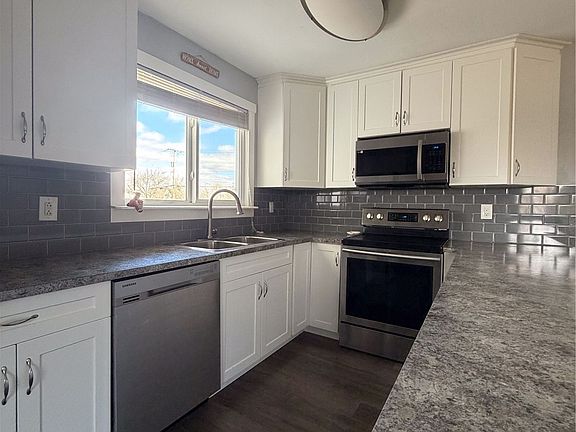 3rd image of 302 Aberdeen Street