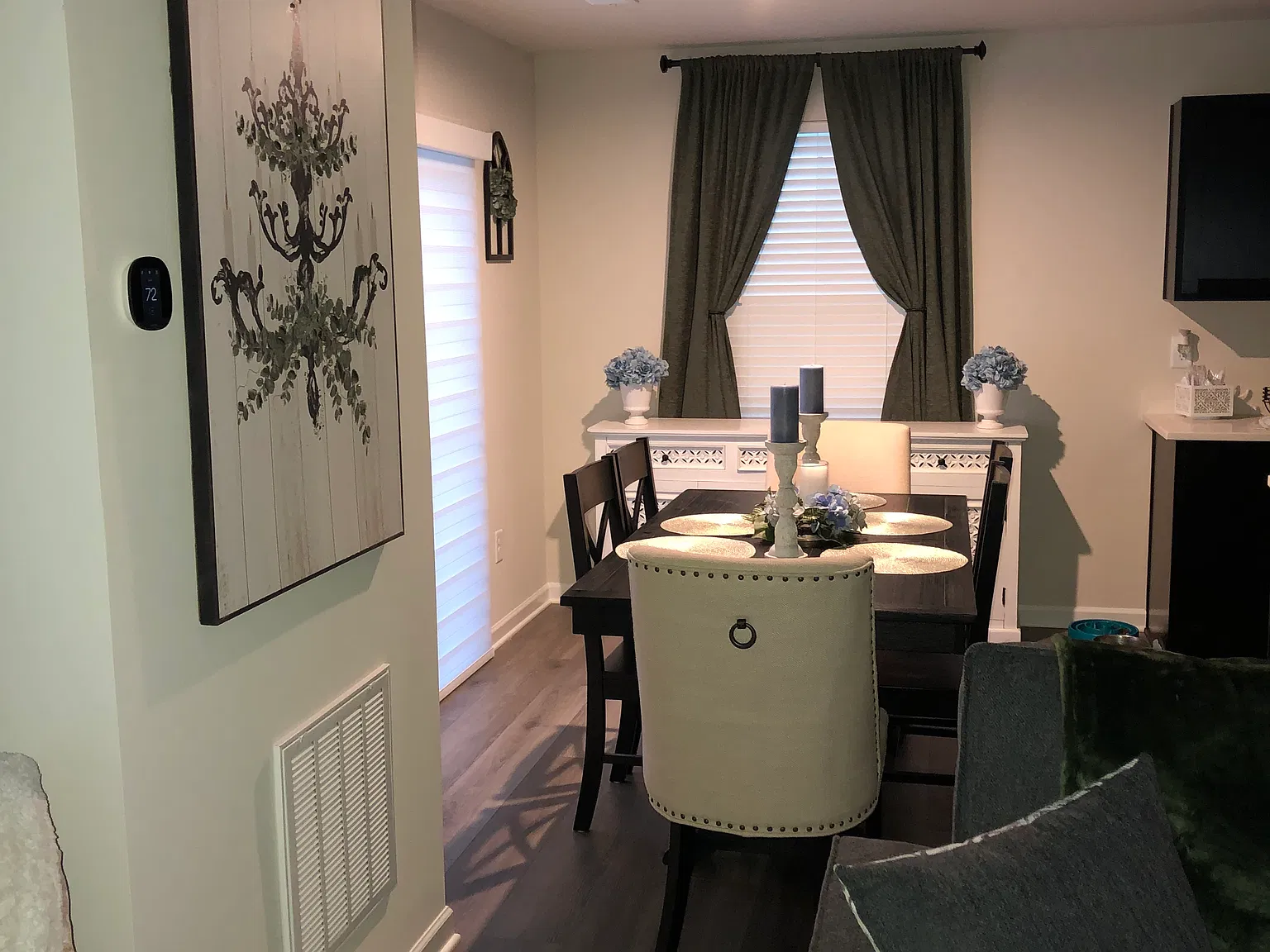 4 bed, 2.5 bath, 1660 sqft, $2,500 — Photo 3