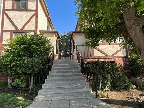 elm226, 226 E Elmwood Ave #D, Burbank, CA 91502