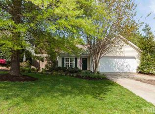 415 Thorncrest Dr, Apex, NC 27539