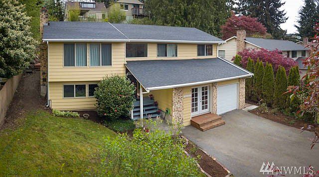1st image of 16717 Corliss Pl N
