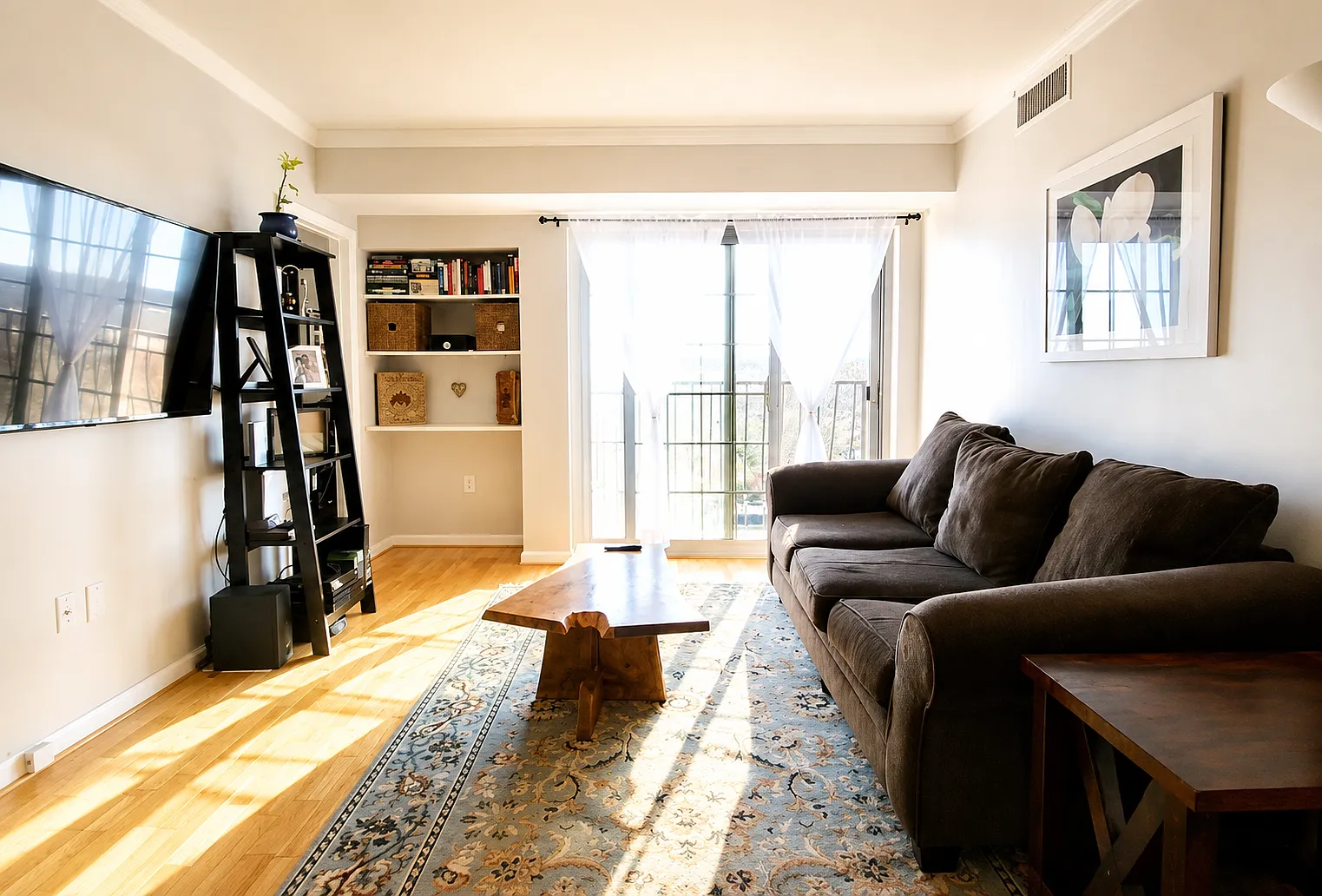 1 bed, 805 sqft, $1,995 — Photo 2