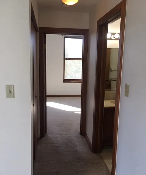 687 N High St #3H — Photo 8