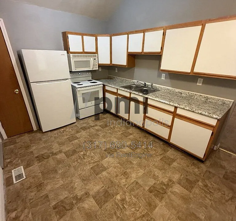 2077 Cicero Rd