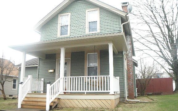 3rd image of 233 E Walnut St