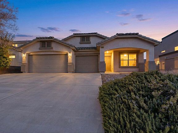 2nd image of 2558 Cerro Parrido Rd SE