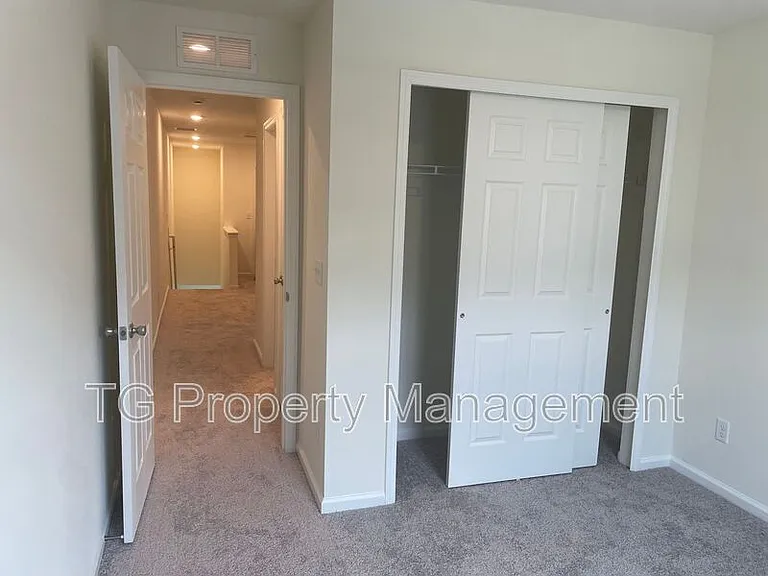7665 Merchants Way — Photo 12