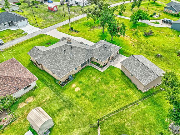 4th image of 279 Shorthorn Dr