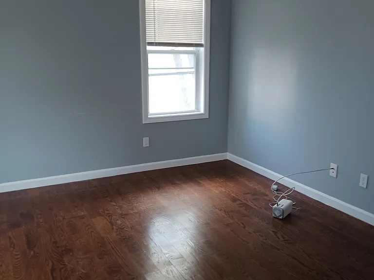 202 Hope St #3 — Photo 3