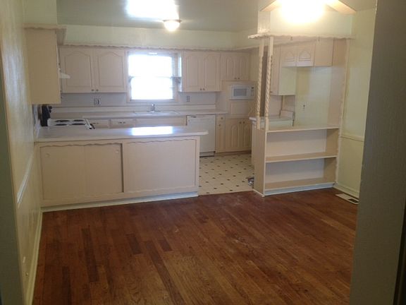 Dining Room & Kitchen