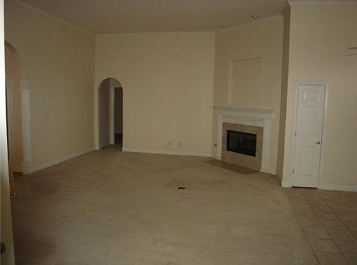 4th image of 15 Rountree Dr