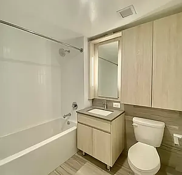 66 Ainslie St #5B — Photo 8