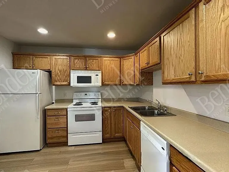 314 N 9th Ave — Photo 7