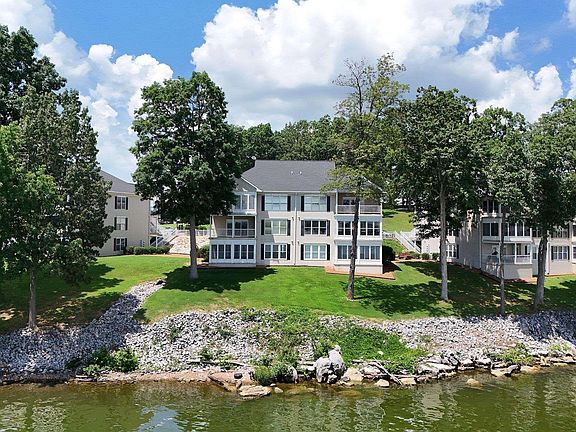 4th image of 586 Moon Bay Dr #2