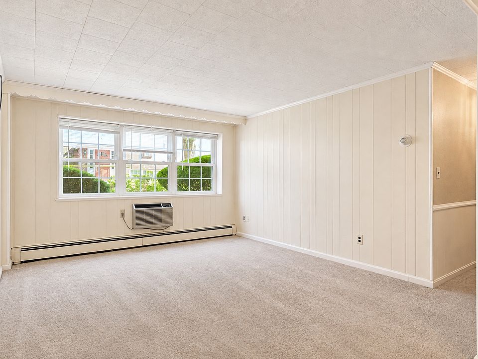 1st image of 5 Cass St APT 1