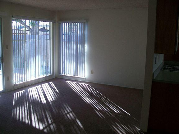 3rd image of 1751 Hermes St