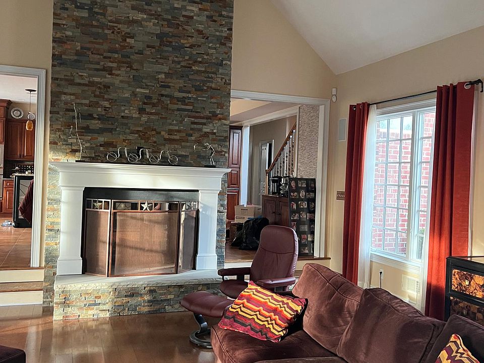 1st image of 117 Mount Blaine Dr