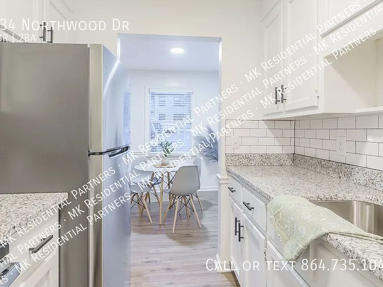 Leasing — Photo 8