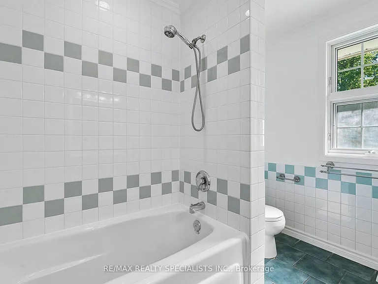 782 Hastings Ave — Photo 27