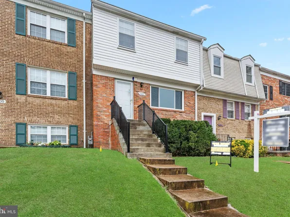 1107 Thomas Jefferson Pl, Fredericksburg, VA 22405