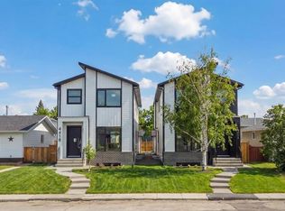 4418 S 8th Ave SW, Calgary, AB T3C0G7