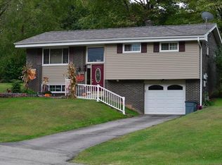 114 Saint Andrews Cir, McKeesport, PA 15135