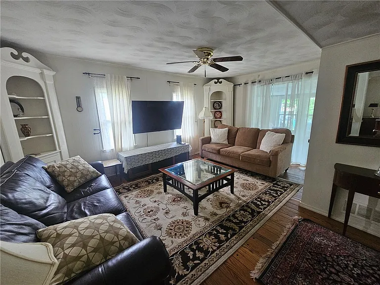 20 Boughton Ave — Photo 36