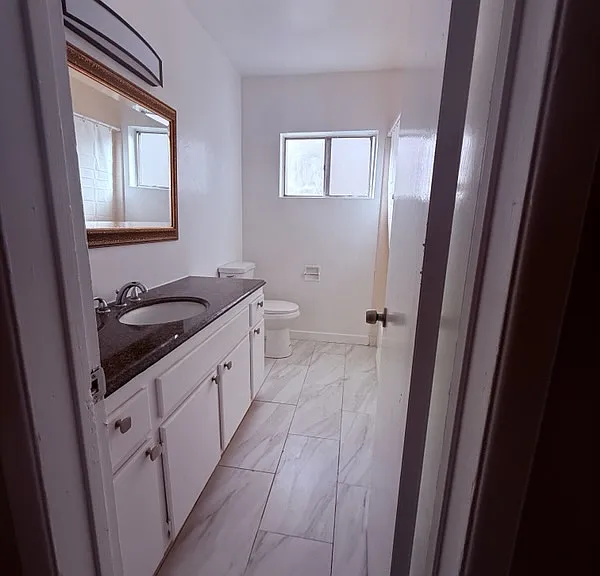 850 Victor Ave — Photo 5