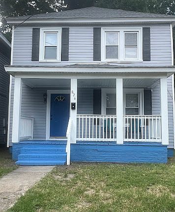 2nd image of 826 W 48th St