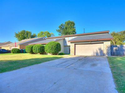 8713 Rolling Green Ave, Oklahoma City, OK, 73132