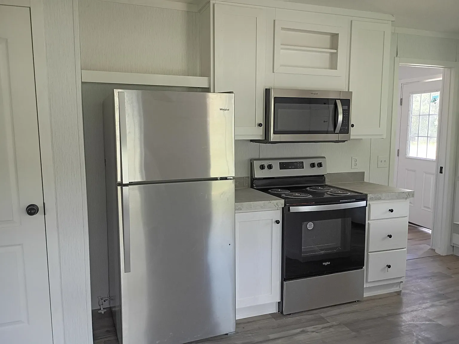 3 bed, 1344 sqft, $1,100 — Photo 2