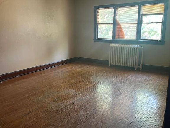 2nd image of 612 Wayne St